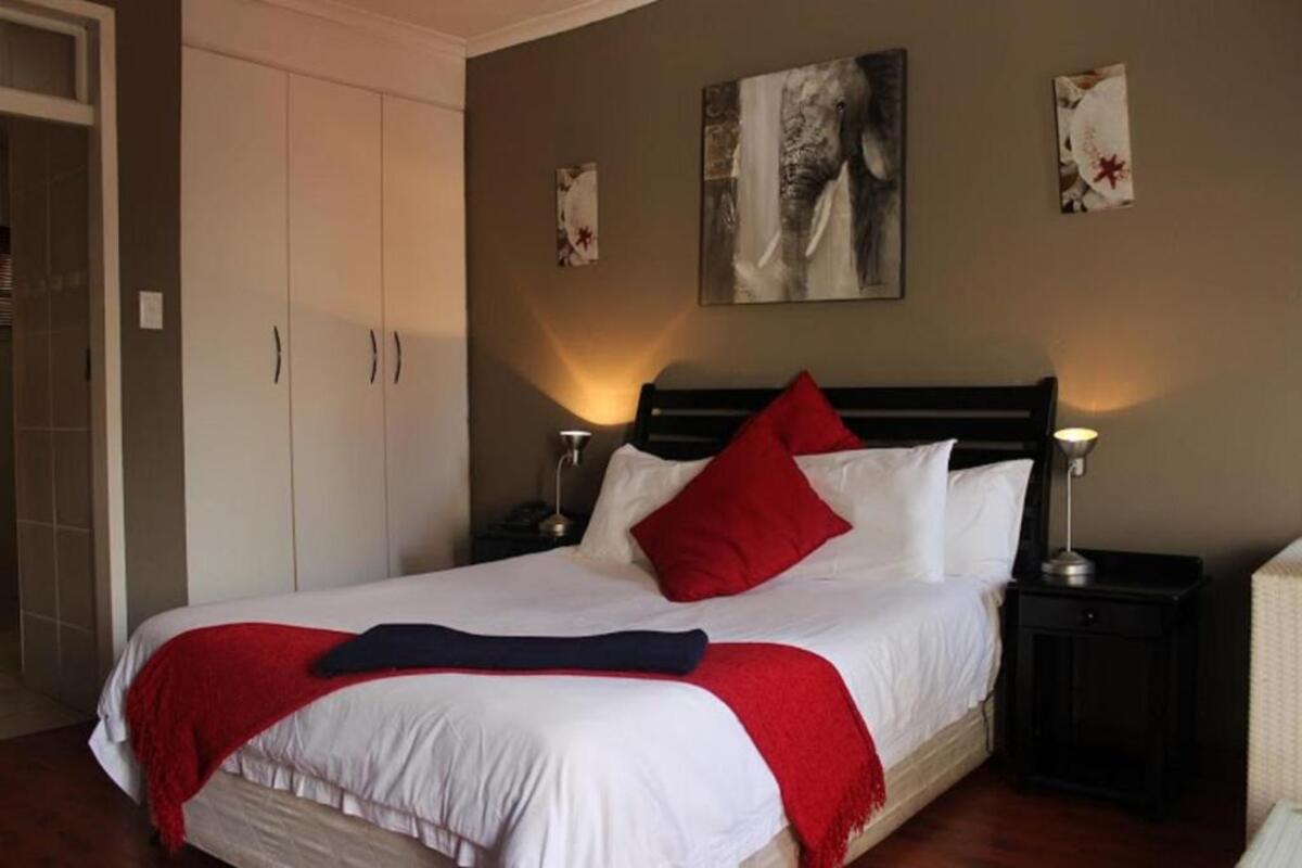 Flamboyant Guest Lodge suite interior